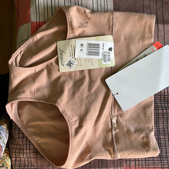 It is a little small for me. Higher Power Panties. Size XL
COLOR:DRAK NUDE - Picture 2 of 8